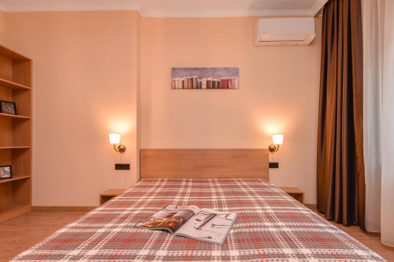 Sofia Dream Apartment - The Library - 3-Bdr, 2-Bthr By Flat Mаnager Zewnętrze zdjęcie
